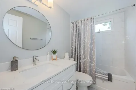 309 Stephanie Drive Guelph ON N1K 1P2
