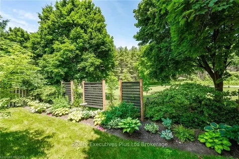 309 Stephanie Drive Guelph ON N1K 1P2
