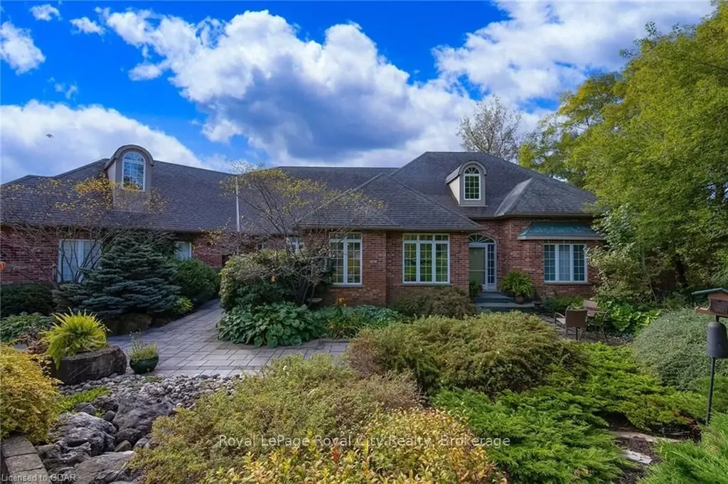 7 Fox Run Drive Puslinch ON N0B 2J0