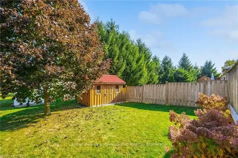 103 Halls Drive Centre Wellington ON N0B 1S0