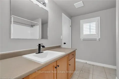 24 Kroeger Road Cambridge ON N3C 4J7