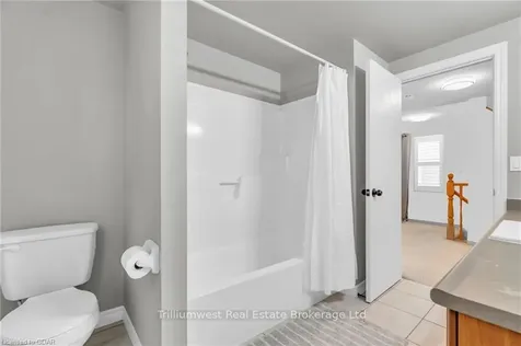 24 Kroeger Road Cambridge ON N3C 4J7