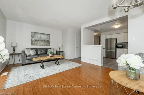 124 Gosling Gardens Guelph ON N1G 5K6