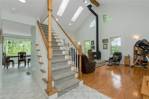 8906 Wellington Road 50 N/a Erin ON N0B 2K0