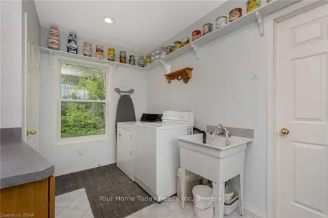 8906 Wellington Road 50 N/a Erin ON N0B 2K0