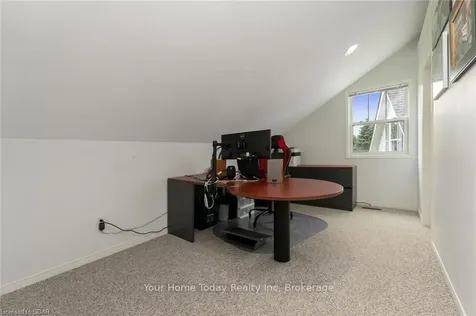 8906 Wellington Road 50 N/a Erin ON N0B 2K0