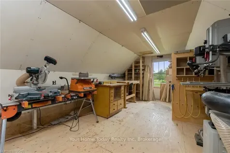 8906 Wellington Road 50 N/a Erin ON N0B 2K0