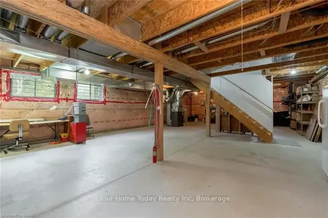 8906 Wellington Road 50 N/a Erin ON N0B 2K0