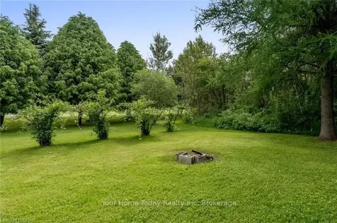 8906 Wellington Road 50 N/a Erin ON N0B 2K0