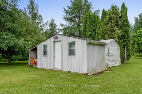 8906 Wellington Road 50 N/a Erin ON N0B 2K0