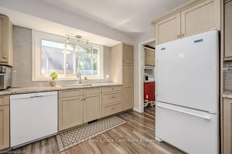 95 Balmoral Drive Guelph ON N1E 3N9