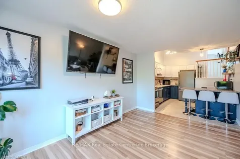 174 Windflower Drive Kitchener ON N2E 3T2