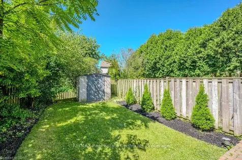 174 Windflower Drive Kitchener ON N2E 3T2