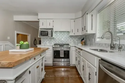 146 Cityview Drive N Guelph ON N1E 6Y5