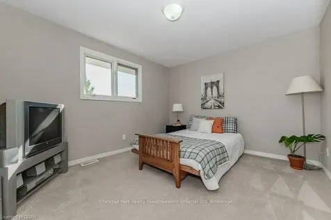 146 Cityview Drive N Guelph ON N1E 6Y5
