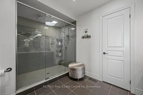 254 Gosling Gardens Guelph ON N1L 0M4