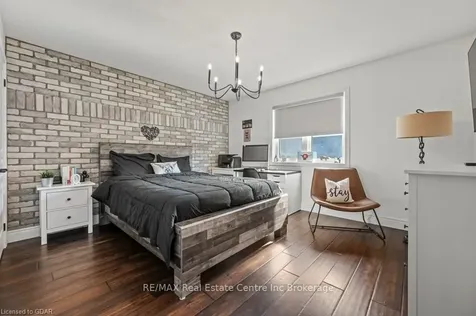254 Gosling Gardens Guelph ON N1L 0M4