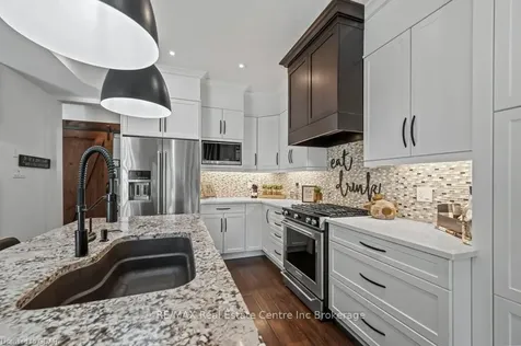 254 Gosling Gardens Guelph ON N1L 0M4