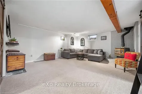 231 Chambers Crescent Centre Wellington ON N1M 3E4