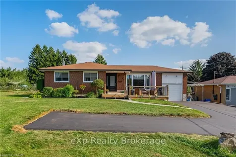 231 Chambers Crescent Centre Wellington ON N1M 3E4