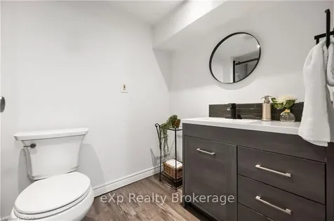 231 Chambers Crescent Centre Wellington ON N1M 3E4