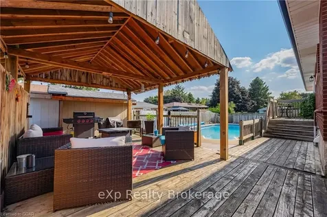 231 Chambers Crescent Centre Wellington ON N1M 3E4