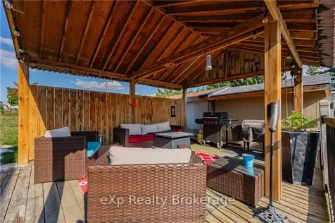 231 Chambers Crescent Centre Wellington ON N1M 3E4