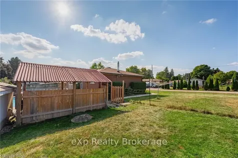 231 Chambers Crescent Centre Wellington ON N1M 3E4