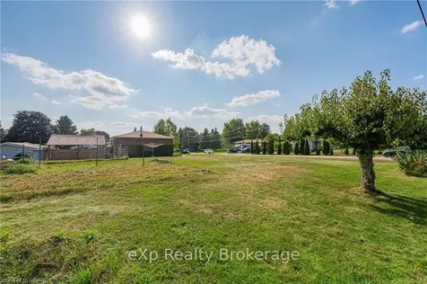 231 Chambers Crescent Centre Wellington ON N1M 3E4