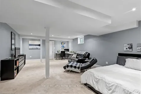 25 Reiner Crescent Wellesley ON N1H 5N8