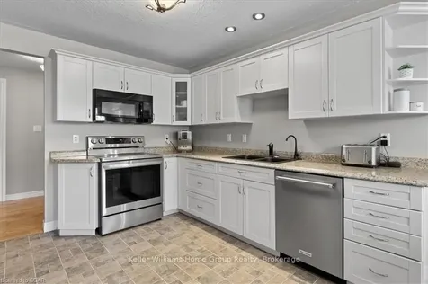 25 Reiner Crescent Wellesley ON N1H 5N8