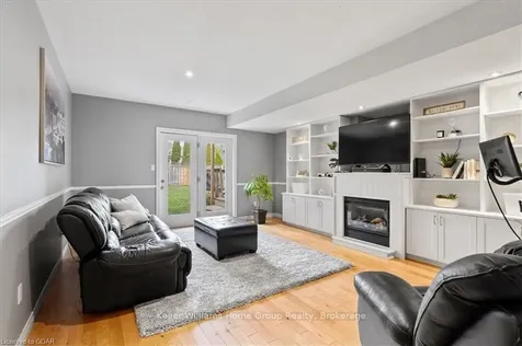 25 Reiner Crescent Wellesley ON N1H 5N8