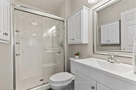 25 Reiner Crescent Wellesley ON N1H 5N8