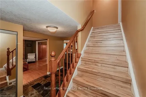 25 Mcelderry Road Guelph ON N1G 4K2