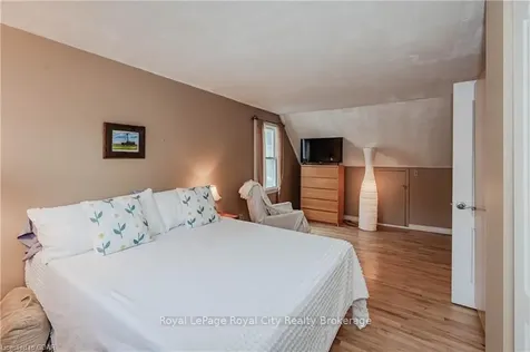 25 Mcelderry Road Guelph ON N1G 4K2