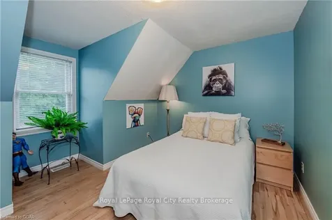 25 Mcelderry Road Guelph ON N1G 4K2