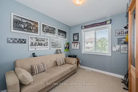 16 Couling Crescent Guelph ON N1E 0J7