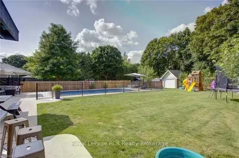 177 Francis Street W Wellington North ON N0G 1A0