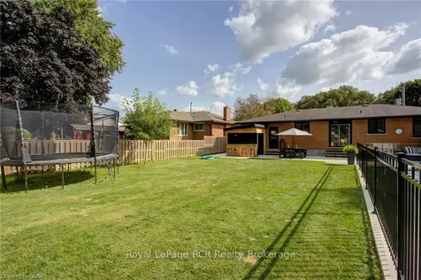 177 Francis Street W Wellington North ON N0G 1A0