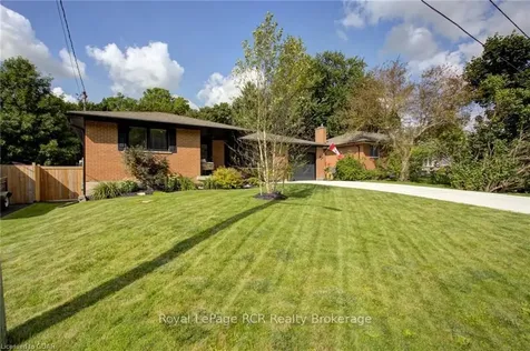 177 Francis Street W Wellington North ON N0G 1A0