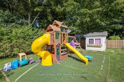 177 Francis Street W Wellington North ON N0G 1A0