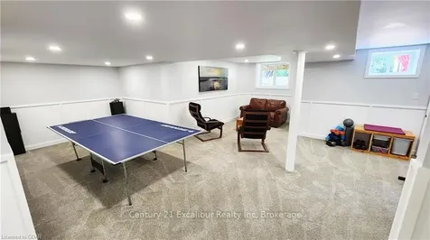 717 Campbell Avenue Centre Wellington ON N1M 3M9