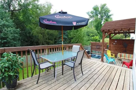 717 Campbell Avenue Centre Wellington ON N1M 3M9