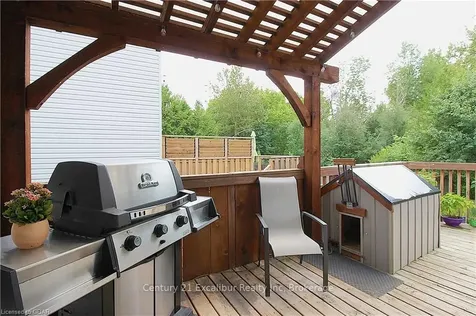 717 Campbell Avenue Centre Wellington ON N1M 3M9