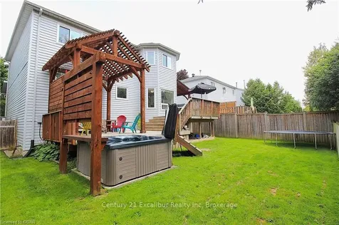 717 Campbell Avenue Centre Wellington ON N1M 3M9