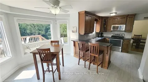 717 Campbell Avenue Centre Wellington ON N1M 3M9