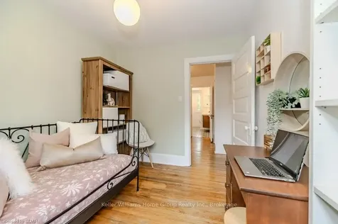 21 Mctague Street Guelph ON N1H 2A7