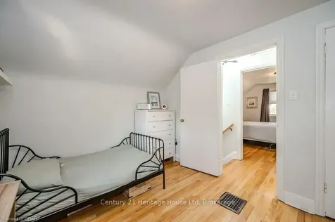 93 William Street Guelph ON N1E 5G1