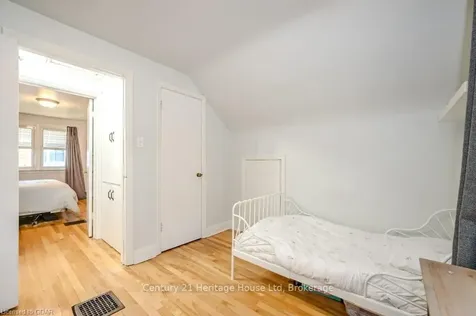 93 William Street Guelph ON N1E 5G1