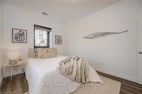 332 Gosling Gardens Guelph ON N1L 0P8